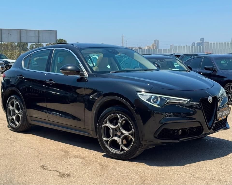 אלפא רומיאו STELVIO